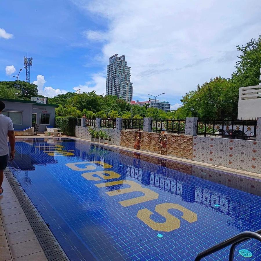 Trio Gems Condo, Pattaya Thailand Jomtien Beach Exteriör bild