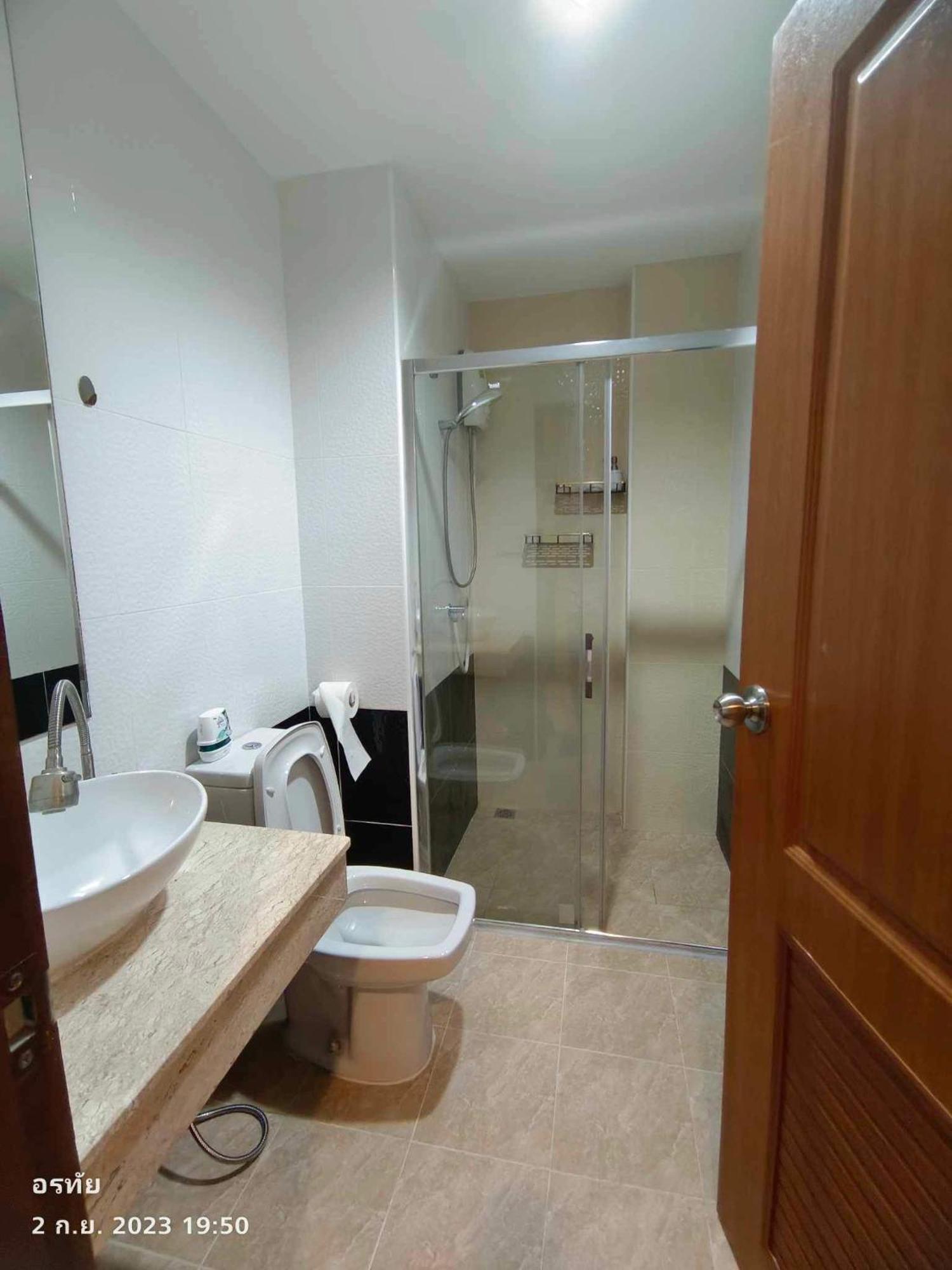 Trio Gems Condo, Pattaya Thailand Jomtien Beach Exteriör bild