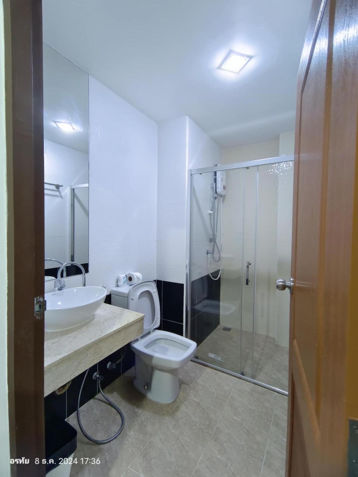 Trio Gems Condo, Pattaya Thailand Jomtien Beach Exteriör bild